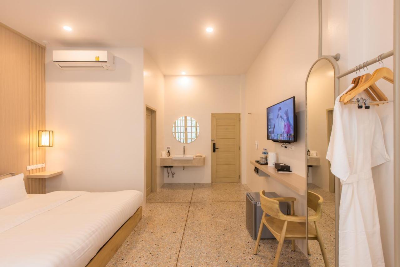 The Elements Boutique House Hotel Phuket ภายนอก รูปภาพ